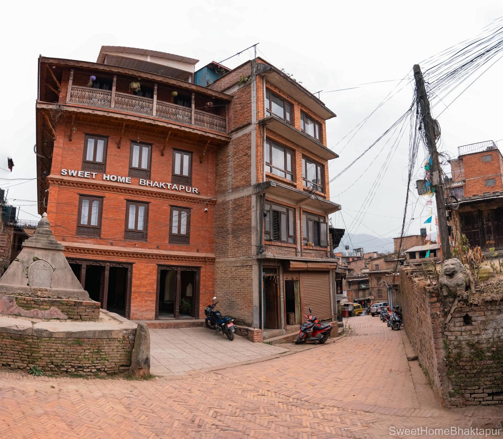 Hotel Sweet Home Bhatgoan Buitenkant foto