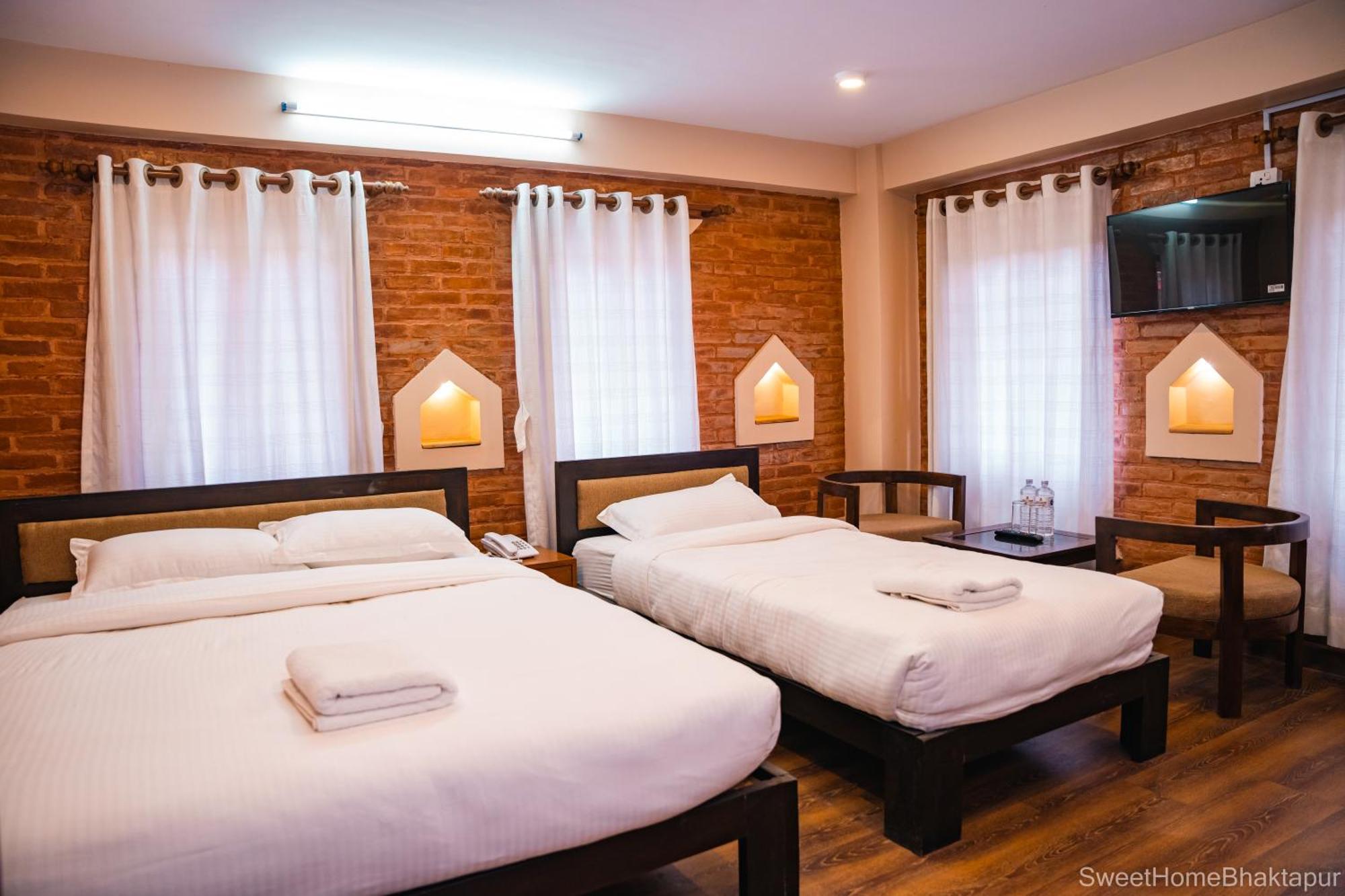 Hotel Sweet Home Bhatgoan Buitenkant foto